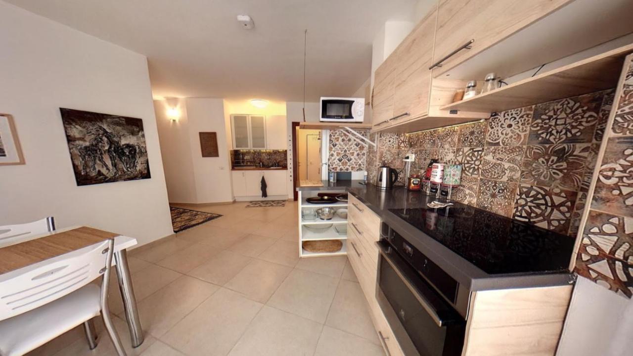 בית האומנים Artist Home Neve Ilan Exteriör bild