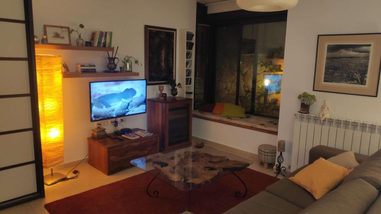 בית האומנים Artist Home Neve Ilan Exteriör bild