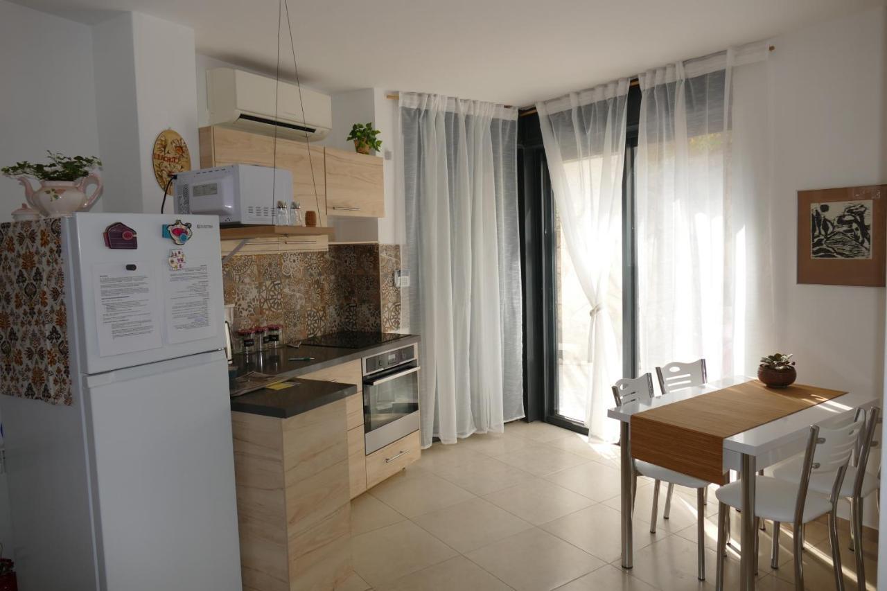 בית האומנים Artist Home Neve Ilan Exteriör bild